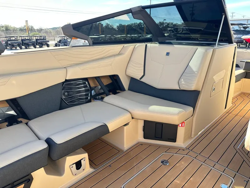 Slide: The Image of Nautique G23 2026 - 18