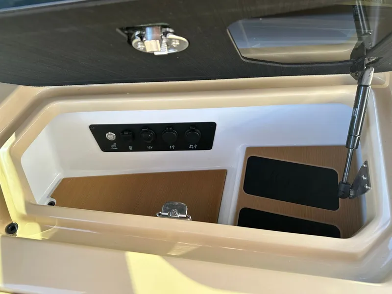 Slide: The Image of Nautique G23 2026 - 21