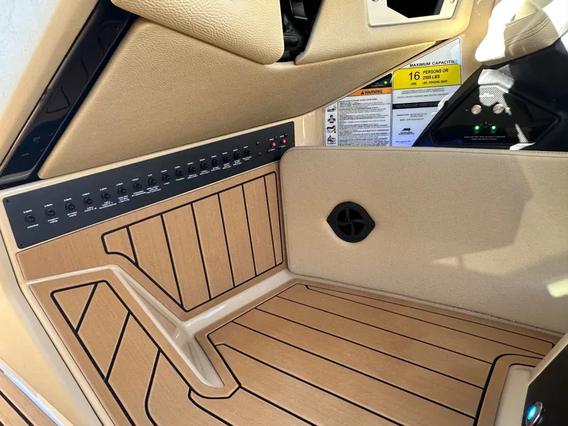 Slide: The Image of Nautique G23 2026 - 29