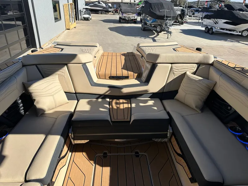 Slide: The Image of Nautique G23 2026 - 31