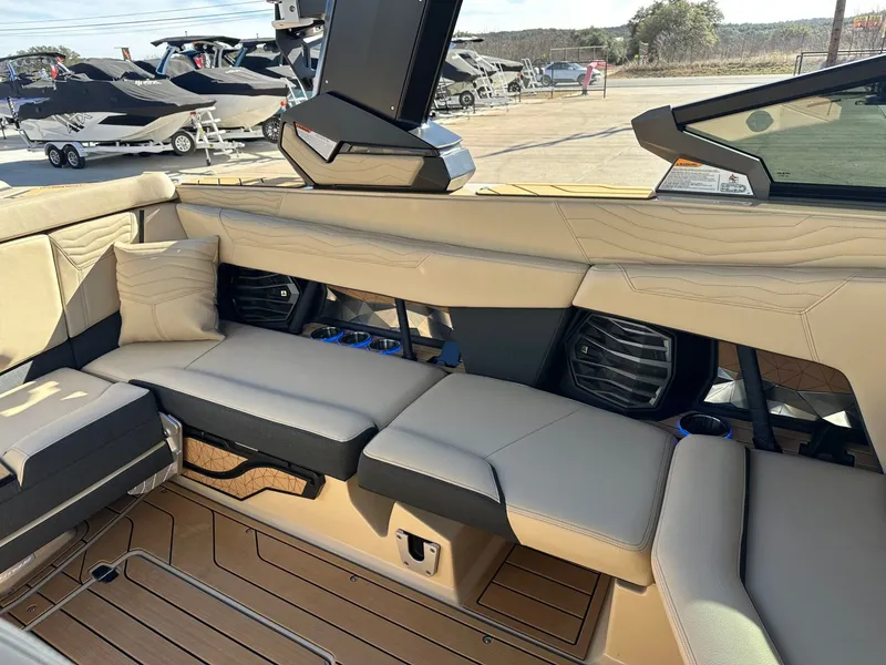 Slide: The Image of Nautique G23 2026 - 32