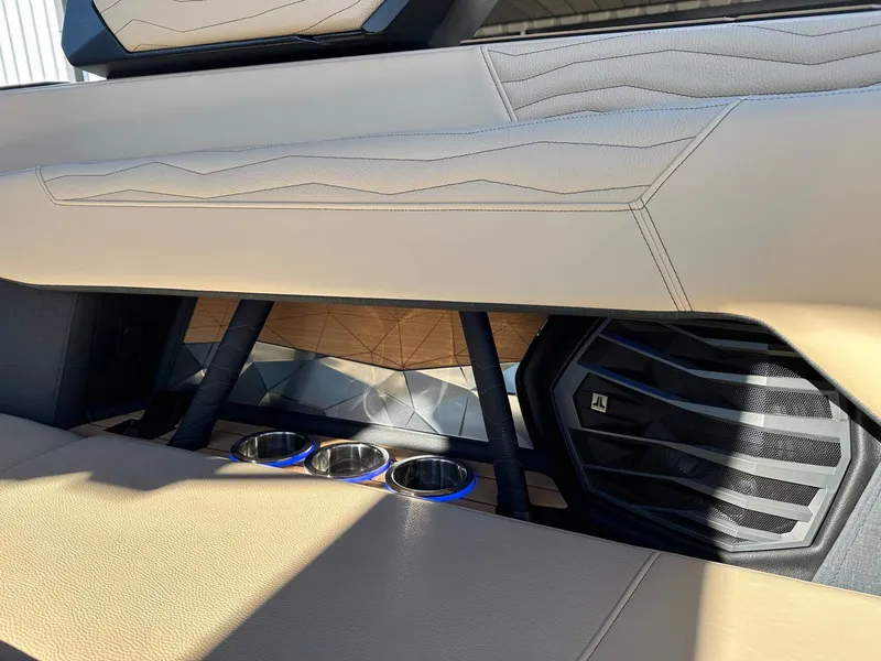 Slide: The Image of Nautique G23 2026 - 37