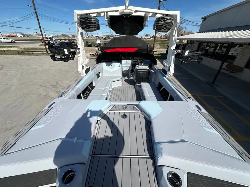 Slide: The Image of Nautique Super Air Nautique GS22 2026 - 10