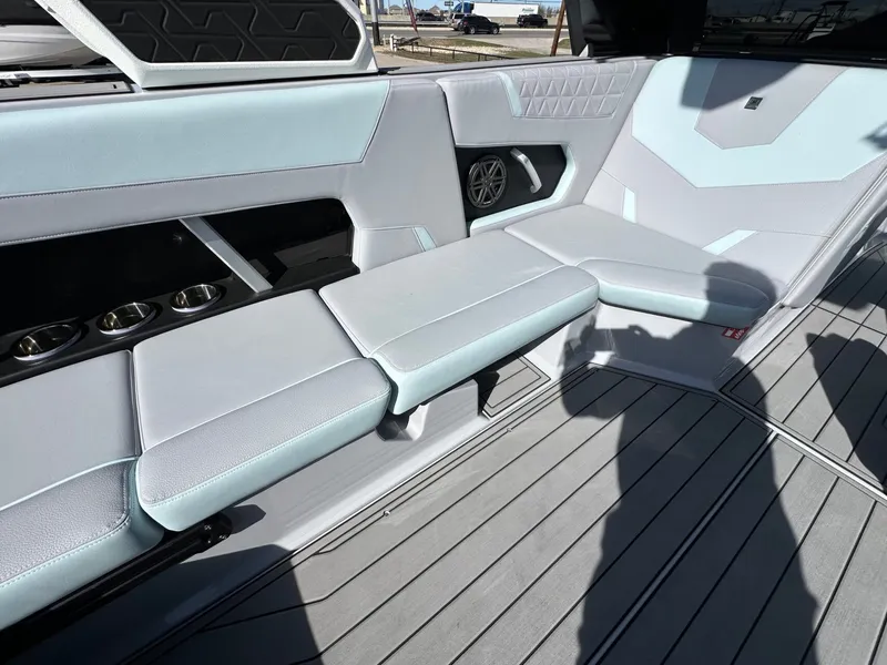 Slide: The Image of Nautique Super Air Nautique GS22 2026 - 14