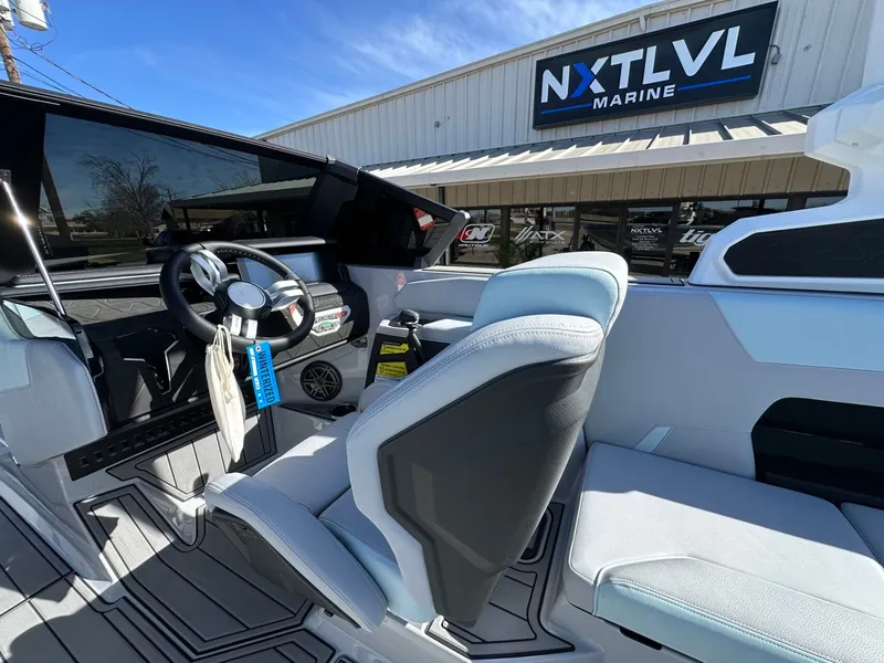 Slide: The Image of Nautique Super Air Nautique GS22 2026 - 16