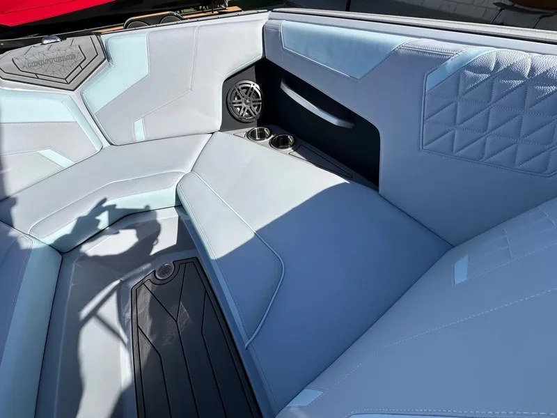 Slide: The Image of Nautique Super Air Nautique GS22 2026 - 20