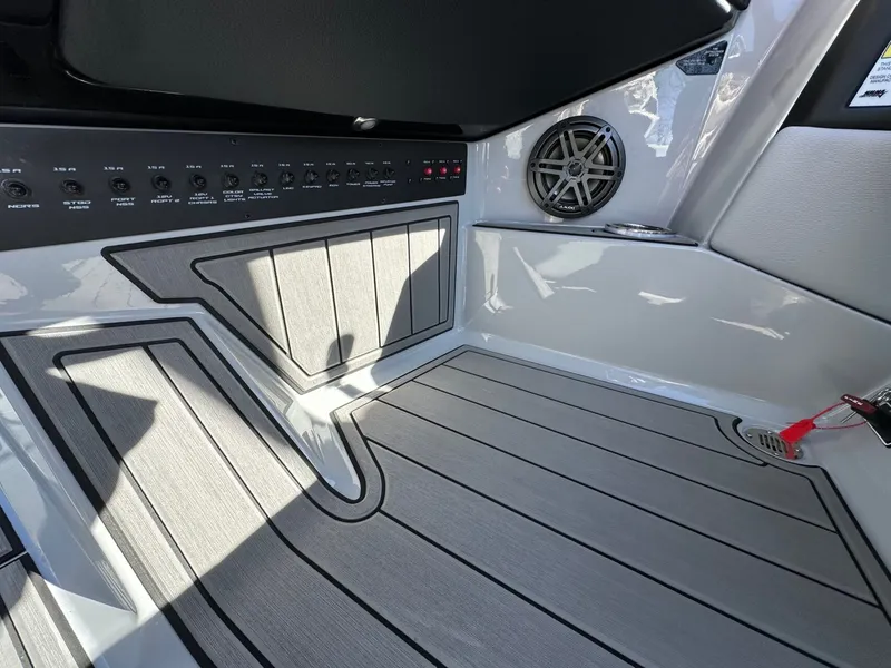 Slide: The Image of Nautique Super Air Nautique GS22 2026 - 28