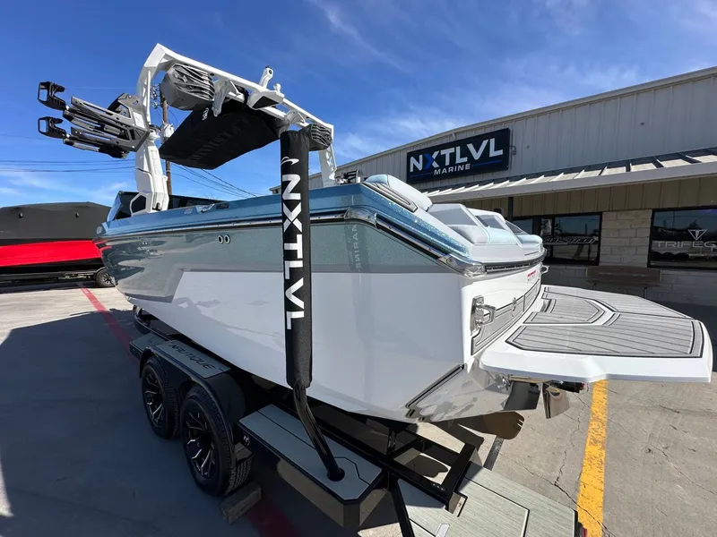 Slide: The Image of Nautique Super Air Nautique GS22 2026 - 3