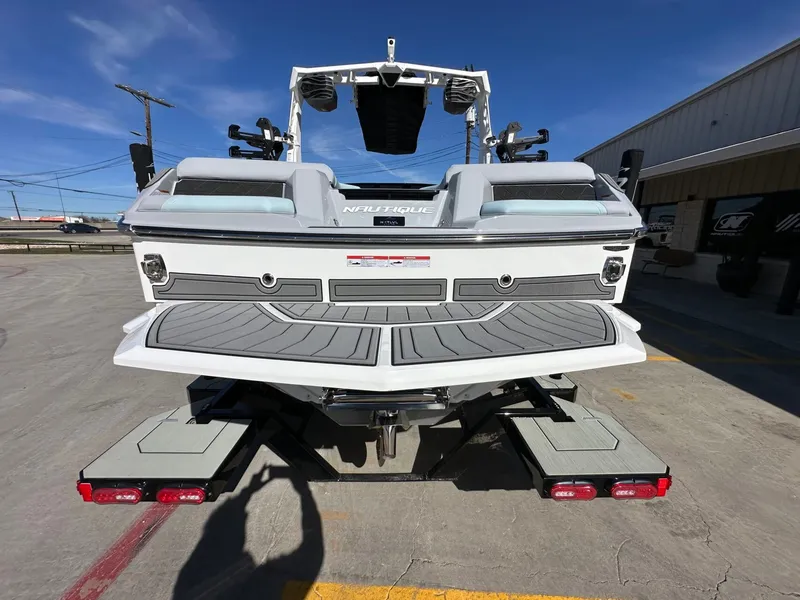 Slide: The Image of Nautique Super Air Nautique GS22 2026 - 4