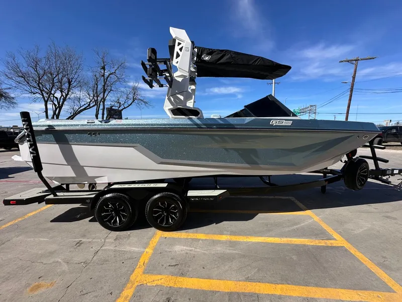 Slide: The Image of Nautique Super Air Nautique GS22 2026 - 6