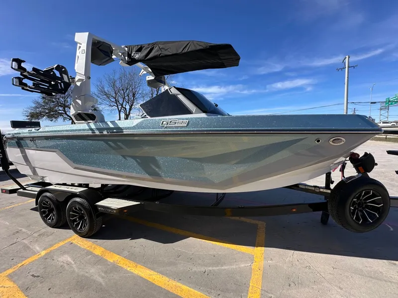 Slide: The Image of Nautique Super Air Nautique GS22 2026 - 7