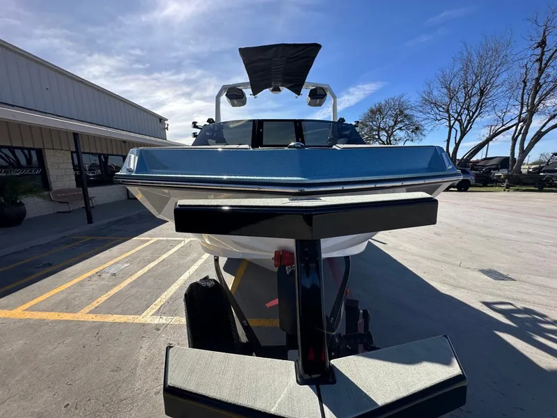 Slide: The Image of Nautique Super Air Nautique GS22 2026 - 8
