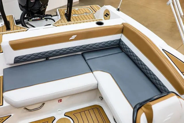 Slide: The Image of Starcraft SVX OB 210 DC OB 2026 - 17