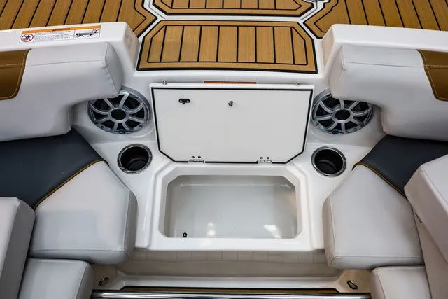 Slide: The Image of Starcraft SVX OB 210 DC OB 2026 - 29