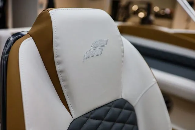 Slide: The Image of Starcraft SVX OB 210 DC OB 2026 - 45