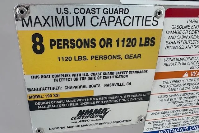 Slide: The Image of 2007 Chaparral 190 SSi capacity label: 8 persons or 1120 lbs, U.S. Coast Guard compliant. - 21