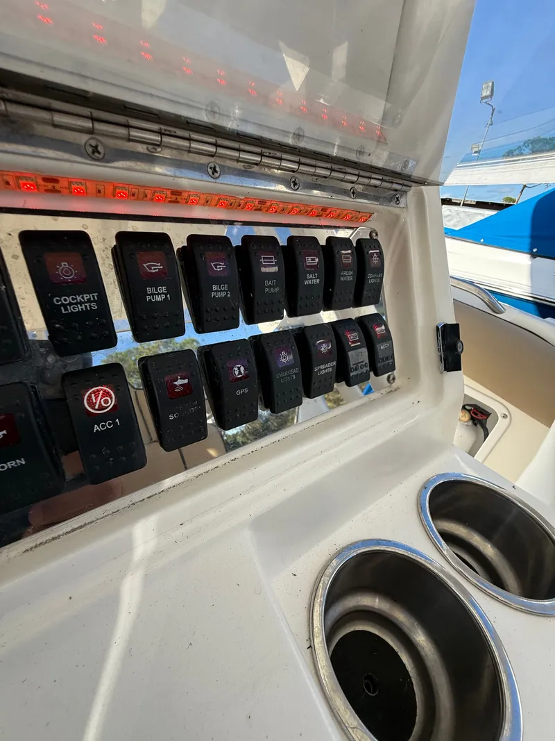 Slide: The Image of Marlago Fs 35 Center Console Cuddy 2008 - 21