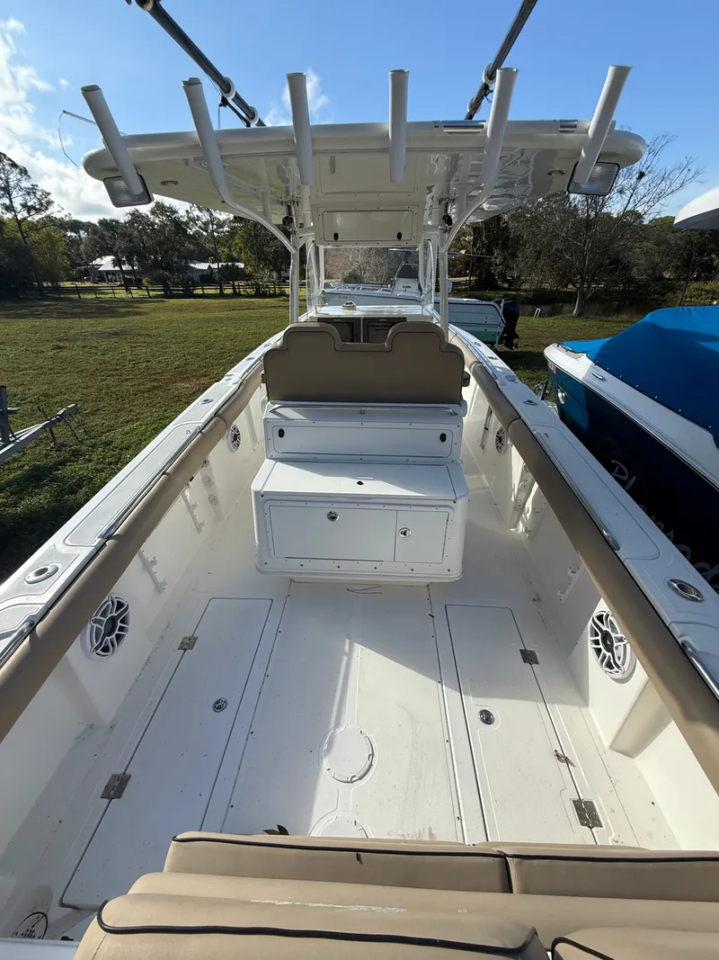 Slide: The Image of Marlago Fs 35 Center Console Cuddy 2008 - 8