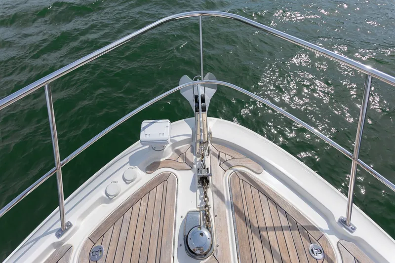 Slide: The Image of Bow view of 2018 Sea Ray L650 Fly yacht. - 36