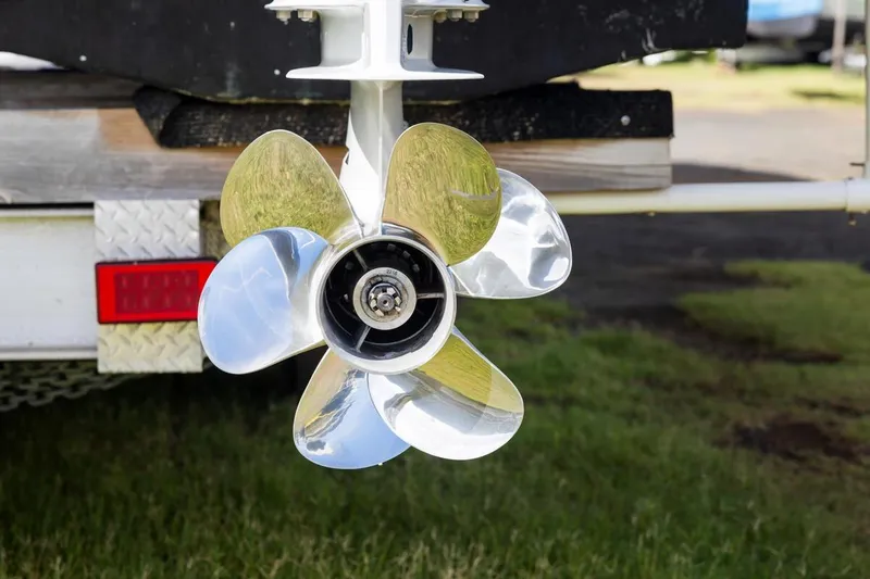 Slide: The Image of Shiny propeller of 2023 ArrowCat 420 Flybridge on grassy background. - 74