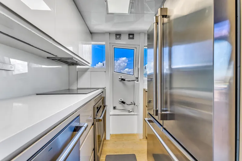 Slide: The Image of Astondoa 80 GLX 2016 - 54