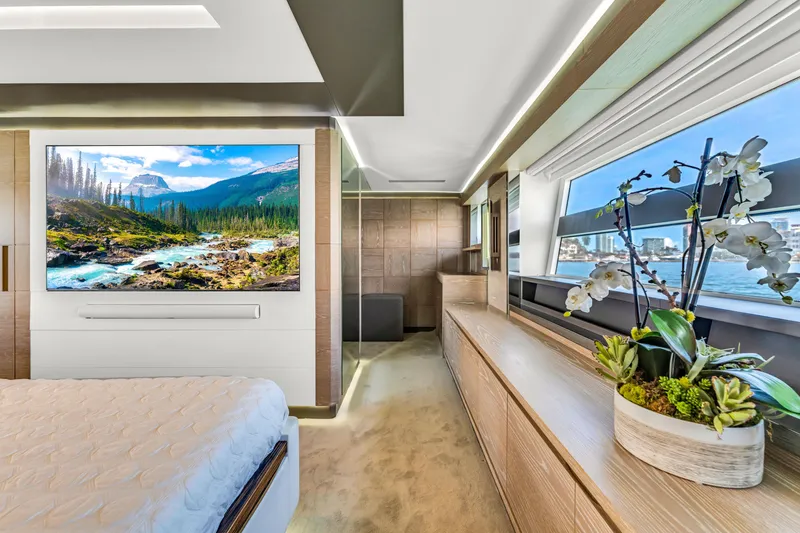 Slide: The Image of Astondoa 80 GLX 2016 - 75