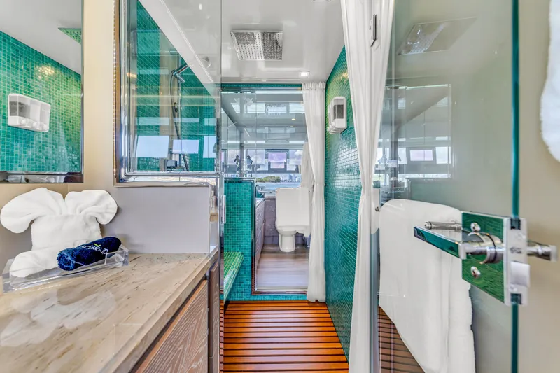 Slide: The Image of Astondoa 80 GLX 2016 - 83