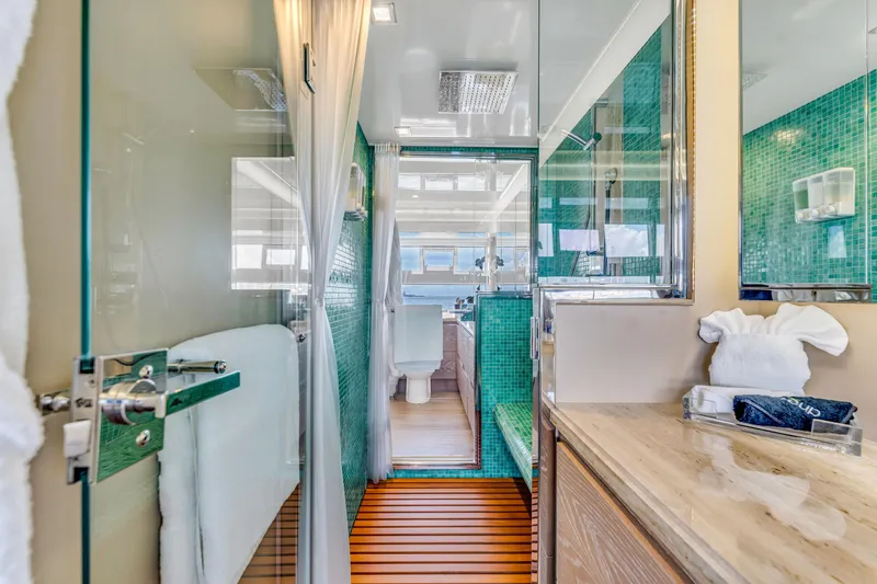 Slide: The Image of Astondoa 80 GLX 2016 - 88