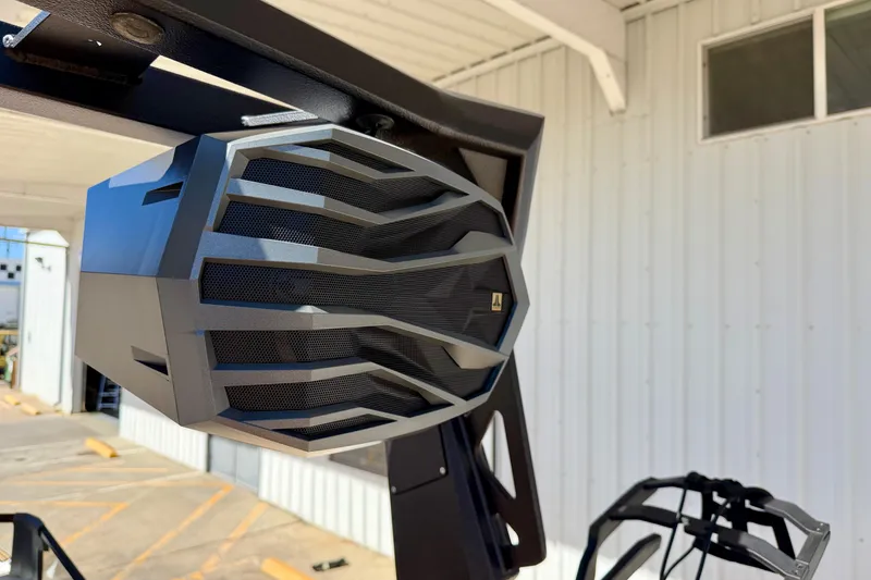 Slide: The Image of 2026 Nautique Super Air Nautique S21 boat speaker, featuring a sleek, modern design. - 35