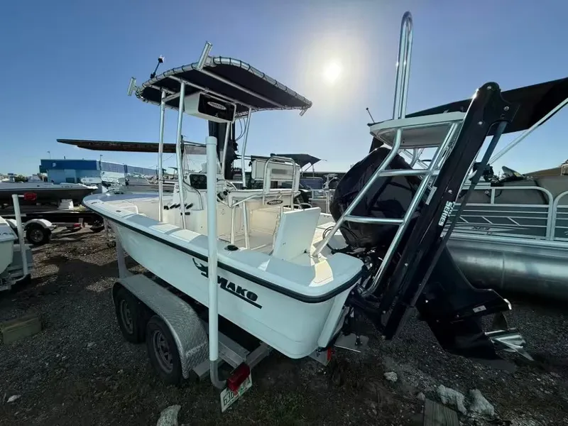 Slide: The Image of Mako 2201 Mako 2007 - 3