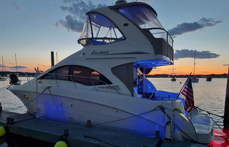 The Image of Sea Ray 36 Sedan Bridge 2007 - 0