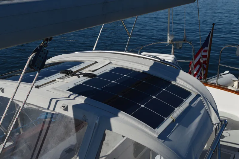 Slide: The Image of Cape Dory Robinhood 36 2001 - 11