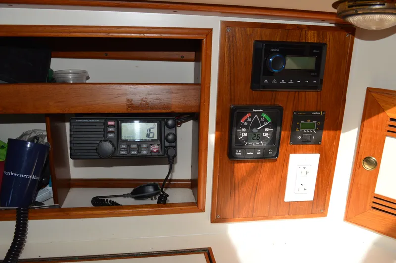 Slide: The Image of Cape Dory Robinhood 36 2001 - 20