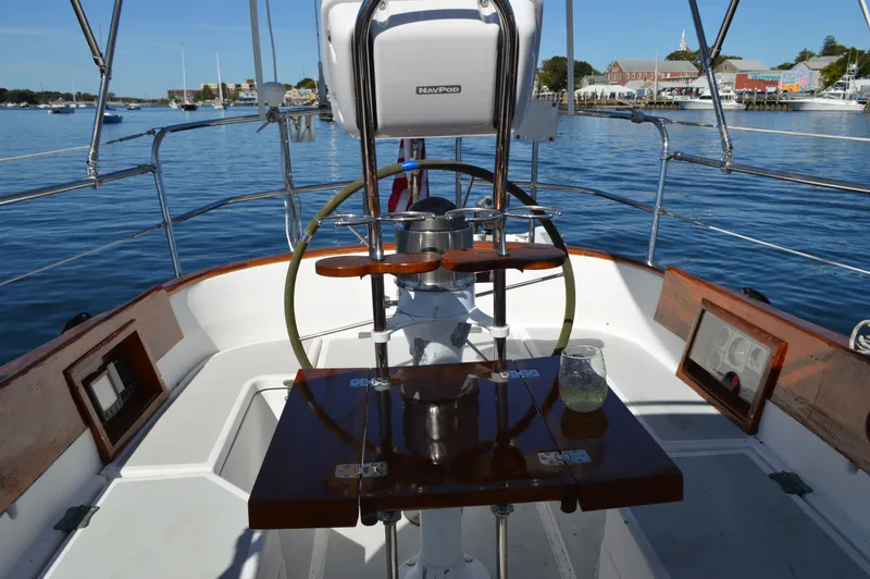 Slide: The Image of Cape Dory Robinhood 36 2001 - 9