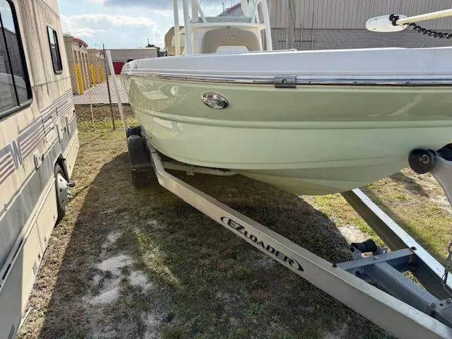 Slide: The Image of Stingray 236 2019 - 6