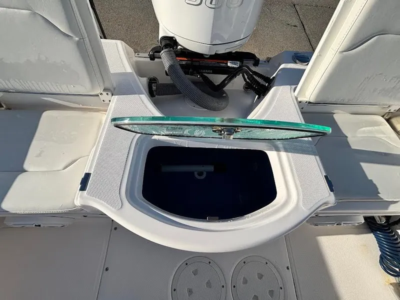 Slide: The Image of Everglades 243 Center Console 2021 - 22