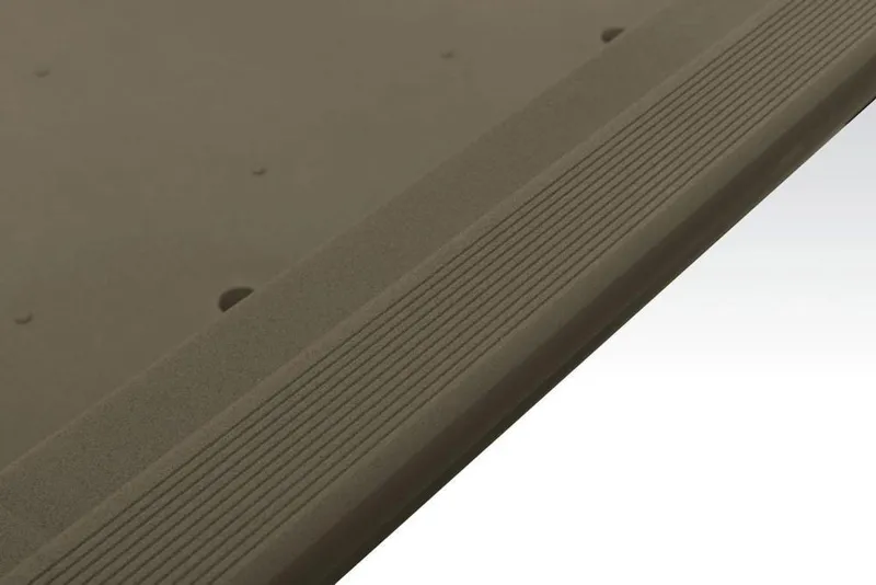 Slide: The Image of Tracker Grizzly 1754 Utility 2026 - 18