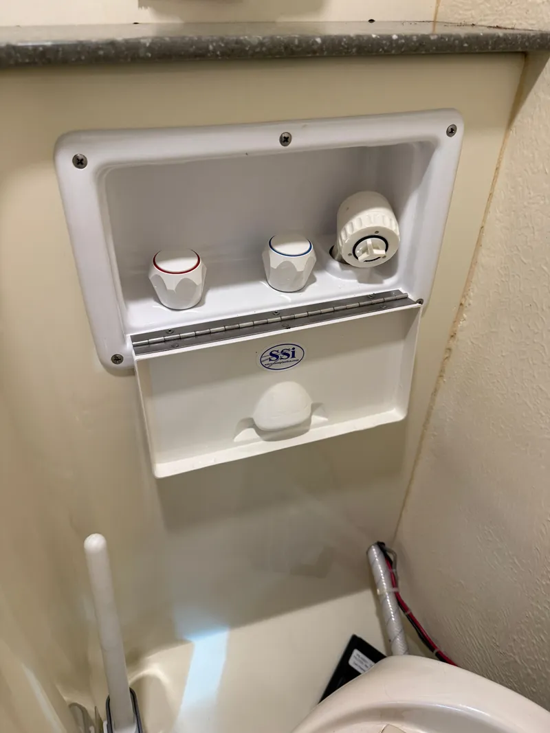 Slide: The Image of Control panel in Eastern 27 Islander Hardback boat, 2018 model. - 29