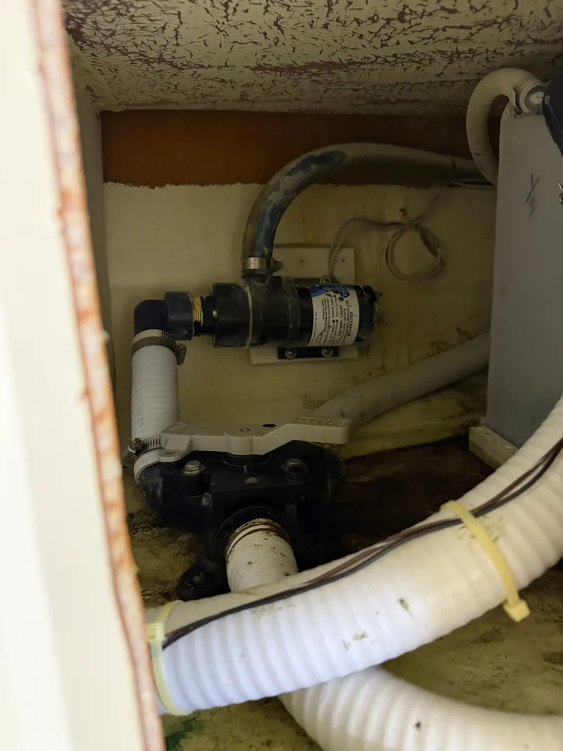 Slide: The Image of Interior view of 2018 Eastern 27 Islander Hardback with plumbing. - 39