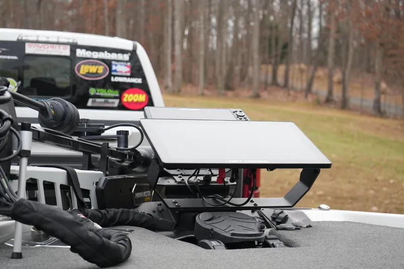 Slide: The Image of 2021 Skeeter FXR21 Apex boat with advanced fishing equipment and Minn Kota trolling motor. - 9