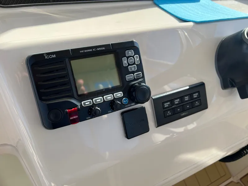 Slide: The Image of Grady-White Marlin 300 2021 - 18