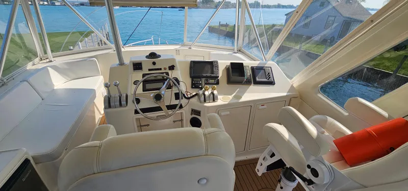 Slide: The Image of Interior view of 1997 Ocean Yachts 48 Super Sport yacht. - 13