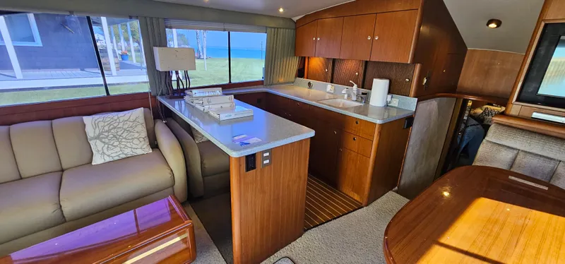 Slide: The Image of Interior of 1997 Ocean Yachts 48 Super Sport, luxurious design. - 29