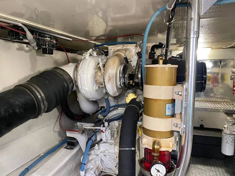 Slide: The Image of Engine room of 1997 Ocean Yachts 48 Super Sport. - 45
