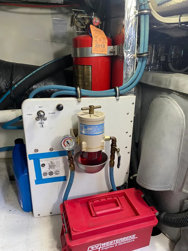 Slide: The Image of Engine room of 1997 Ocean Yachts 48 Super Sport. - 47