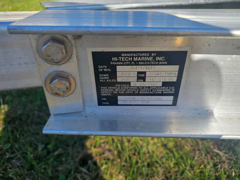 Slide: The Image of Key West 1720 Sportsman CC 2023 - 6