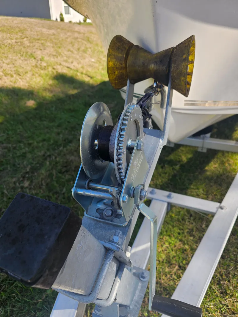 Slide: The Image of Key West 1720 Sportsman CC 2023 - 7