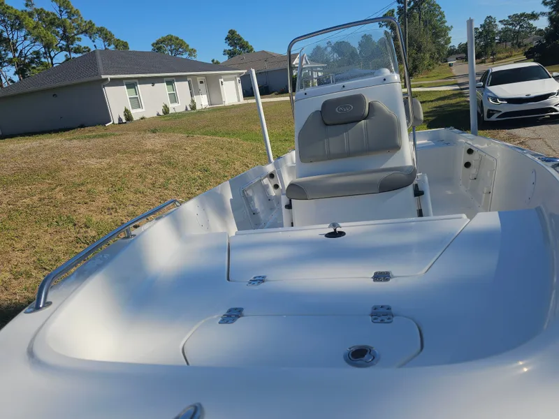 Slide: The Image of Key West 1720 Sportsman CC 2023 - 8