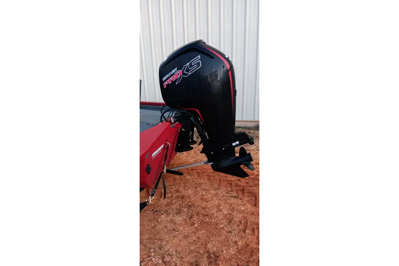 Slide: The Image of 2025 Tracker Pro Team 190 with Mercury Pro XS outboard motor. - 4
