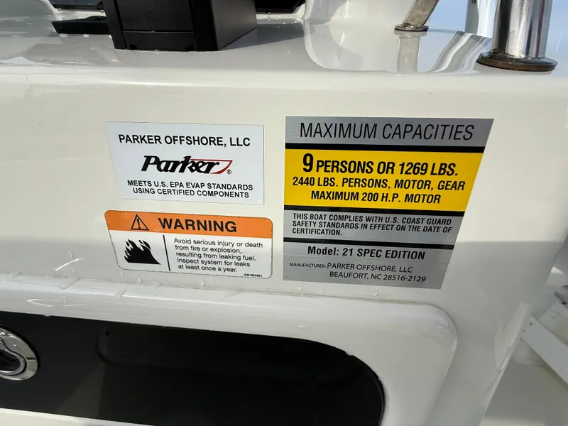 Slide: The Image of Parker Marine 21 Special Edition 2020 - 21